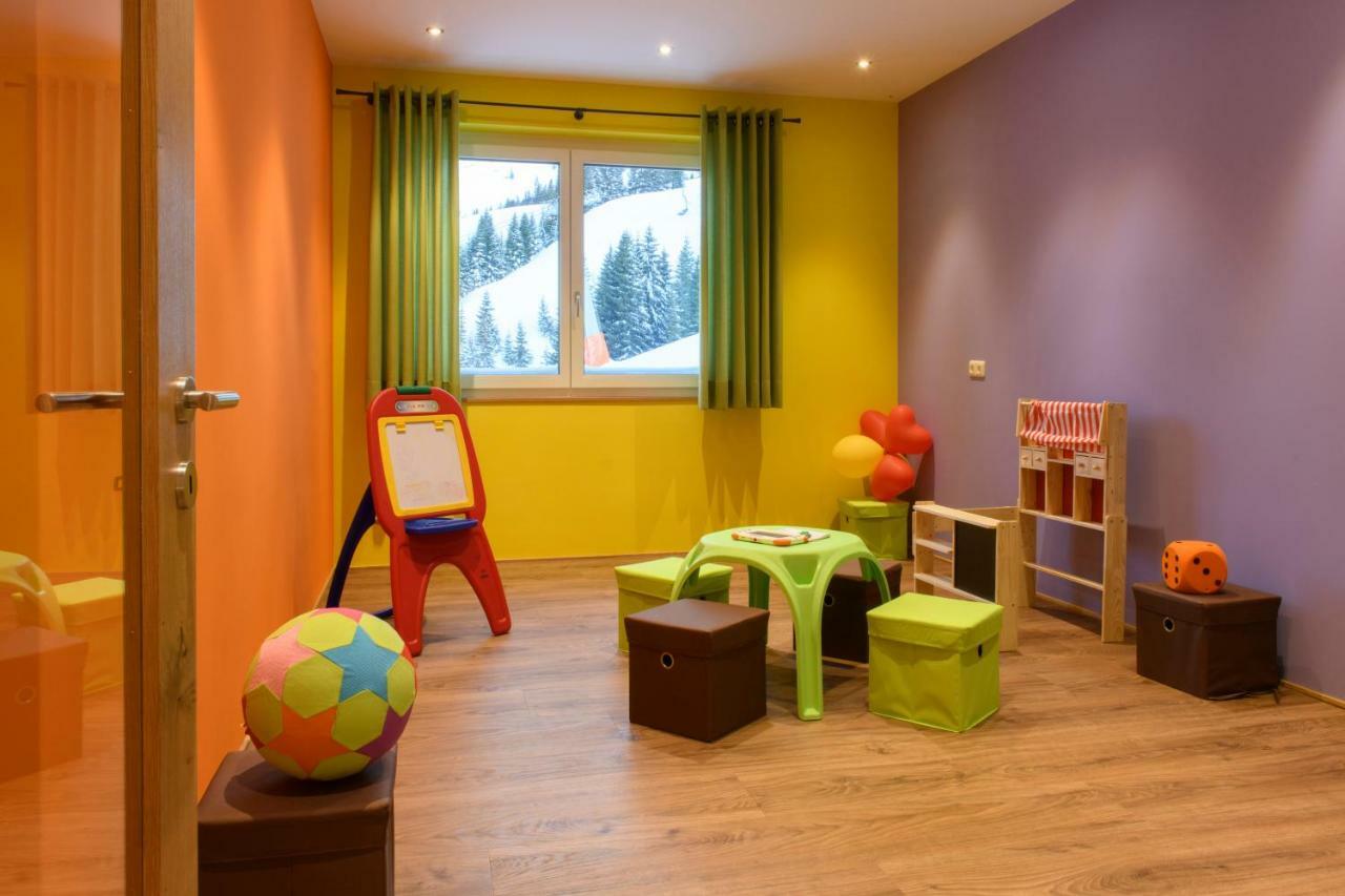 Almstueble Bergfrieden Otel Damuels Dış mekan fotoğraf
