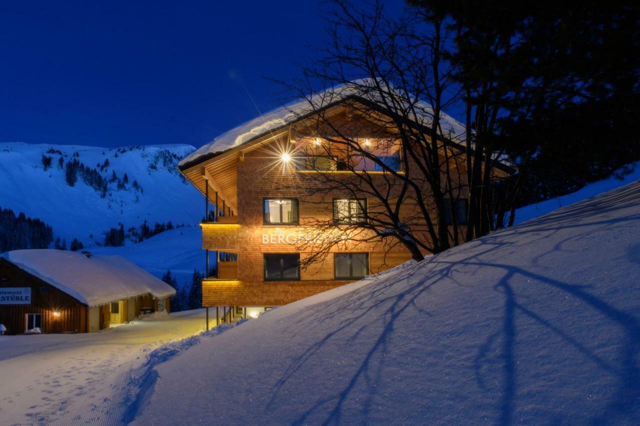 Almstueble Bergfrieden Otel Damuels Dış mekan fotoğraf