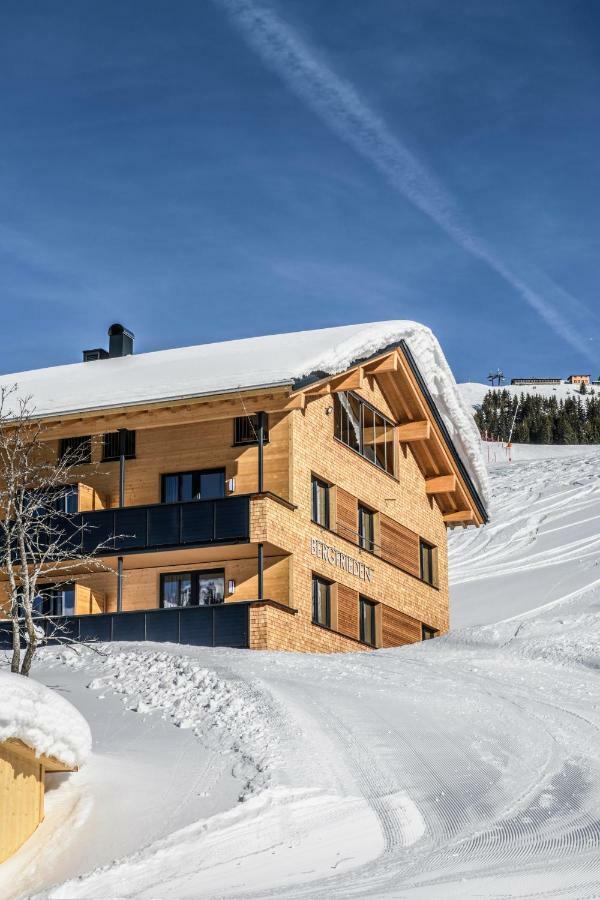 Almstueble Bergfrieden Otel Damuels Dış mekan fotoğraf